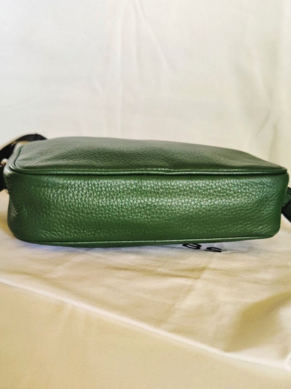 Marc Jacobs Zoom Leather Camera Crossbody Bag with Tassel in Evergreen, NWOT - Picture 12 of 13